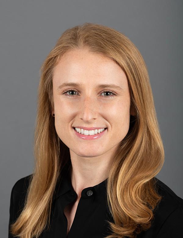 Rebecca MacRae headshot