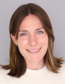 Headshot of Julia Pantalone